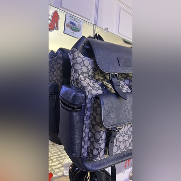 Coach back pack - Picture 3 of 3